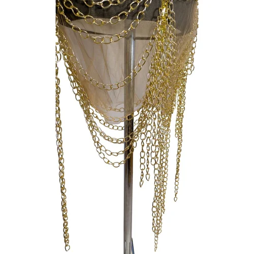 Transparentna Sukienka Mesh z Ciężkimi Złotymi Łańcuchami - zdjęcie 2