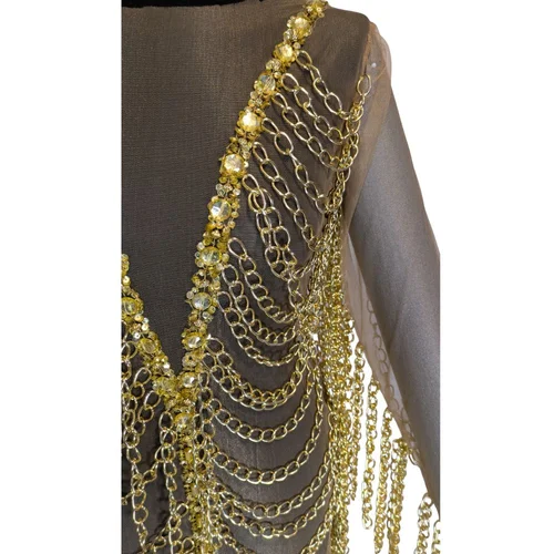 Transparentna Sukienka Mesh z Ciężkimi Złotymi Łańcuchami - zdjęcie 3