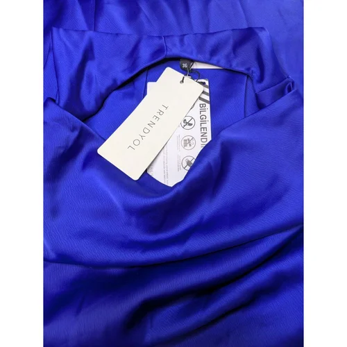 Trendyol – Satynowa Suknia Maxi Royal Blue z Drapowaniem – 36 - zdjęcie 4