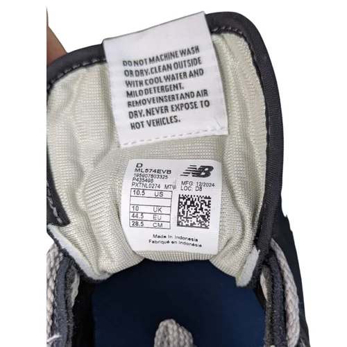 New Balance 574 – Męskie Czarne Sneakery Suede – 44.5 - zdjęcie 8