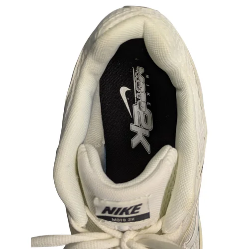 Buty sportowe męskie NIKE MOTO 2K białe/kremowe 41 - zdjęcie 12