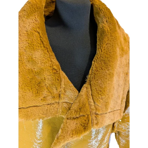 Płaszcz Midi Z Winylowej Ekoskóry Z Futerkiem PrettyLittleThing Camel 52 - zdjęcie 6