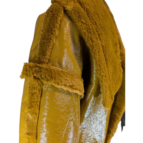 Płaszcz Midi Z Winylowej Ekoskóry Z Futerkiem PrettyLittleThing Camel 52 - zdjęcie 7