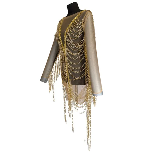 Transparentna Sukienka Mesh z Ciężkimi Złotymi Łańcuchami - zdjęcie 5