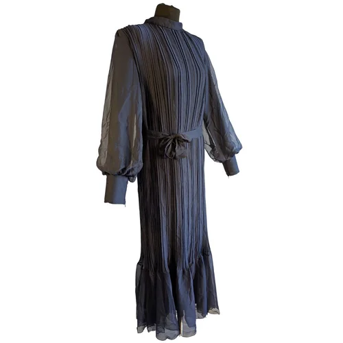 Elegancka Sukienka Maxi Enderon Grafitowa Plisowana – Rozmiar 40 (L) - zdjęcie 3