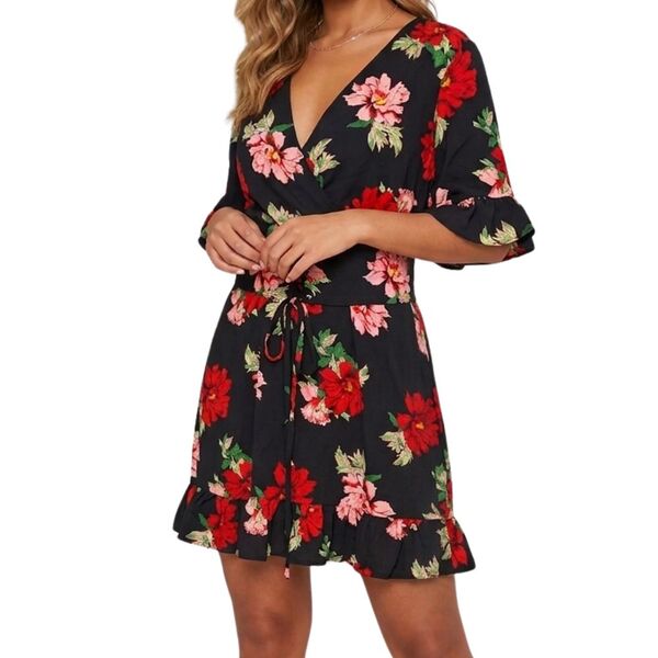 Czarna Sukienka Mini PRETTYLITTLETHING w Kwiaty z Gorsetowym Paskiem 44 XXL