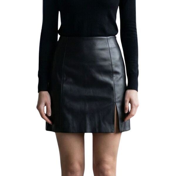 Noisy May – Czarna Spódnica Mini z Eko-skóry z Rozcięciem – XS (NMClara Penny)