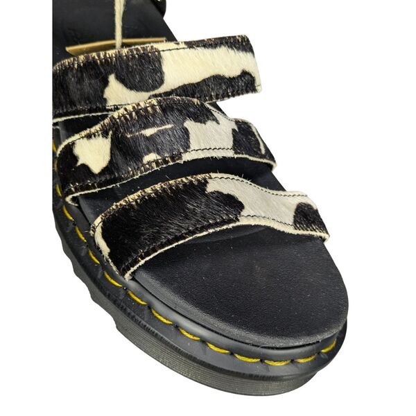 Damskie Sandały na Platformie Dr. Martens Blaire z Włosiem Cow Print Rozmiar 43 - zdjęcie 10