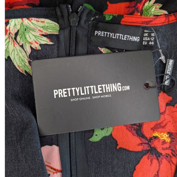 PrettyLittleThing Sukienka Mini Wiązana Kwiaty Czarna 44 - zdjęcie 11